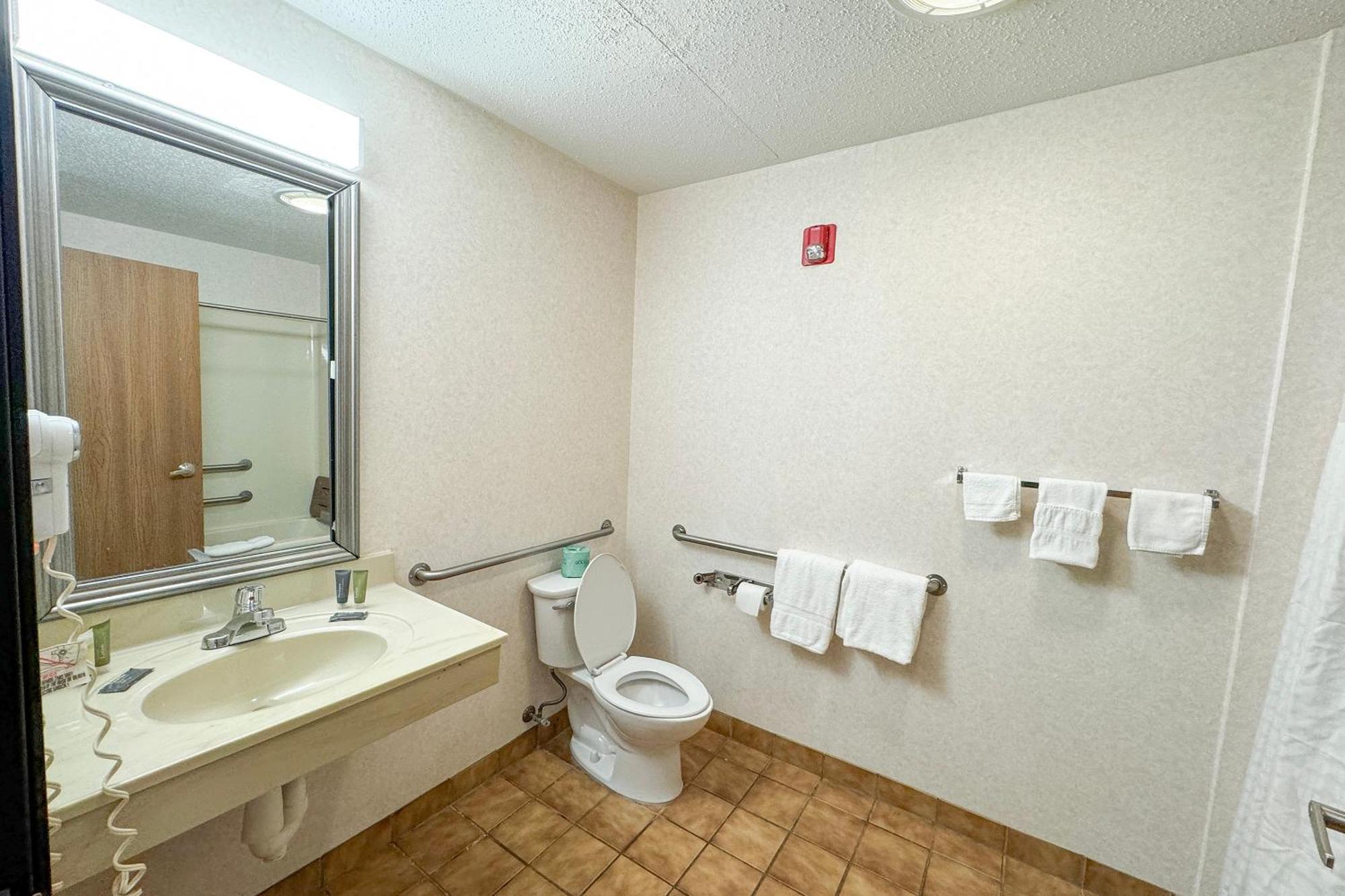 Fairbridge Inn & Suites Batavia-Darien Amusement Park Экстерьер фото